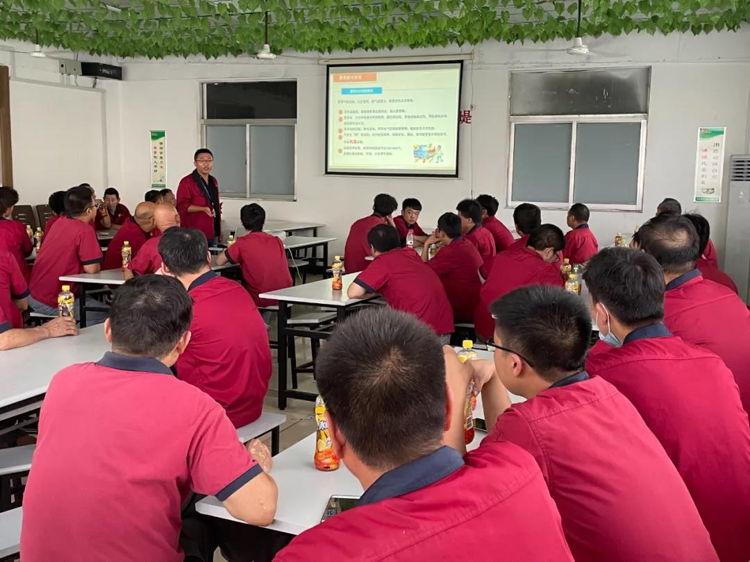 冠科工業(yè)開展夏季高溫天氣安全生產(chǎn)專項培訓 冠科工業(yè)開展夏季高溫天氣安全生產(chǎn)專項培訓