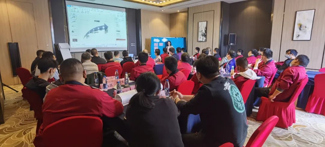 促提升，強(qiáng)管理！冠科集團(tuán)舉辦管理層領(lǐng)導(dǎo)力培訓(xùn)